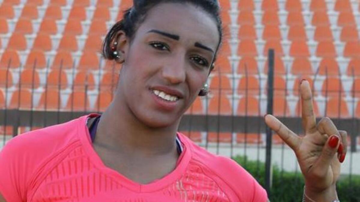 العداءة السورية غفران محمد: تطمح العداءة القادمة من بلادٍ تمر بفترات صعبة للغاية لترك بصمتها إلى جانب مواطنتها رامية البندفية ضغط الهواء راية زين الدين لرسم الابتسامة على وجوه أمة لطالما عُرفت بعراقتها.