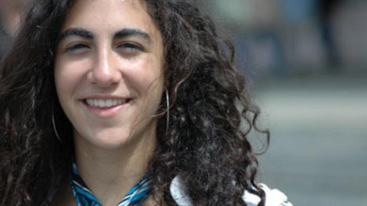 لاعبة التايكواندو اللبنانية أندريا باولي: تعتبر أول لاعبة من بلادها تشارك في تصنيف أساسي لرياضات القتال في تاريخ الأولمبياد، كما سيكون لها شرف حمل علم وطنها خلال حفل الافتتاح.