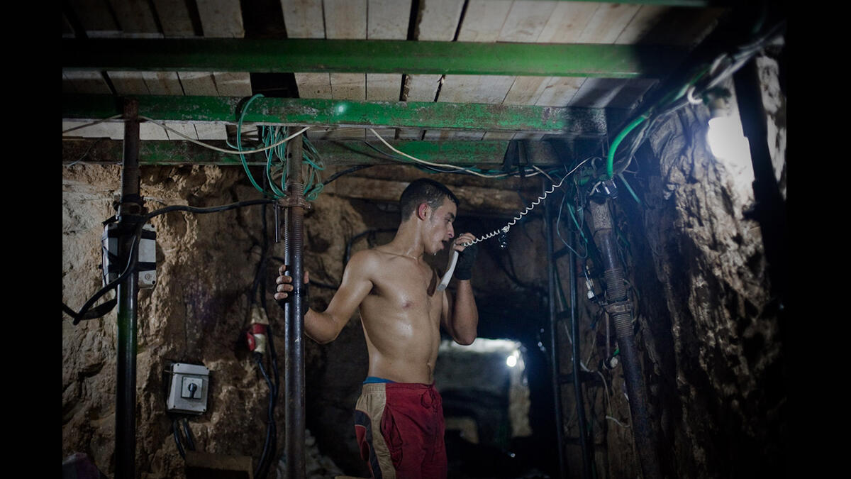 hamas tunnel gaza phone