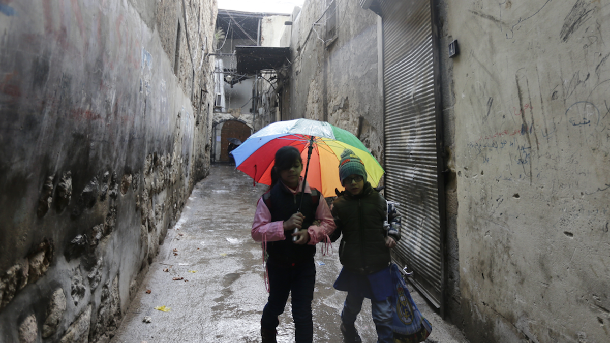 Despite rebel shelling, students head back to high-school /AFP LOUAI BESHARA