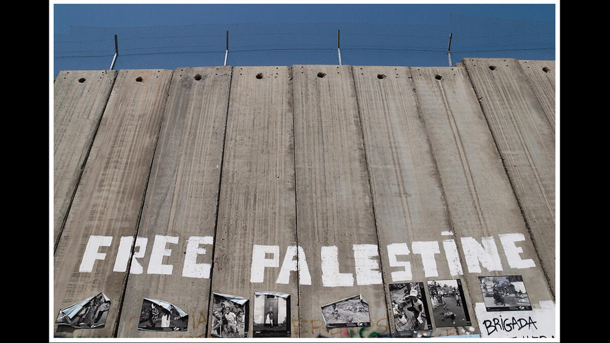 Clinton and Sanders debate over Israel