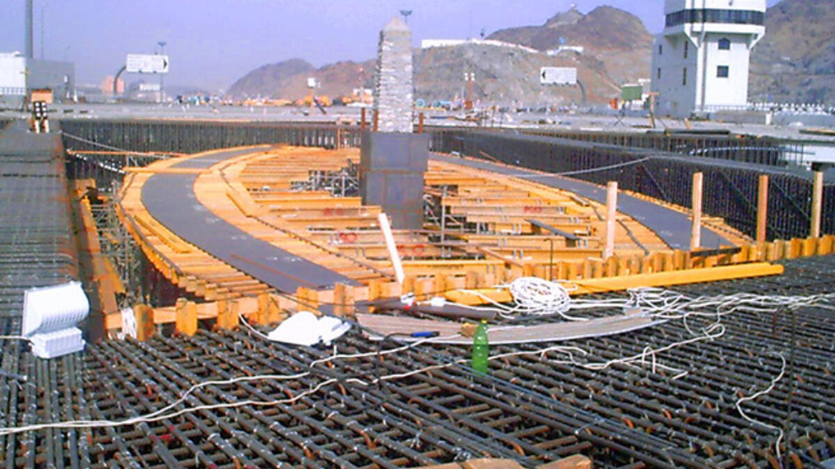 stoning of satan hajj mecca