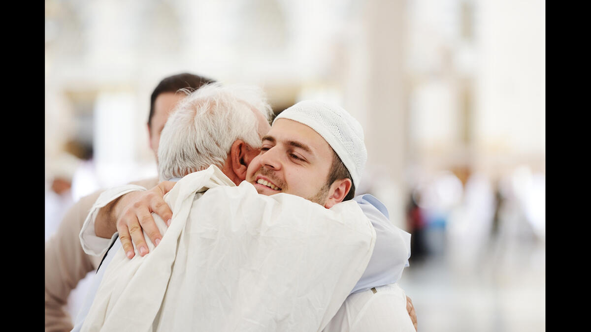 arab men hug