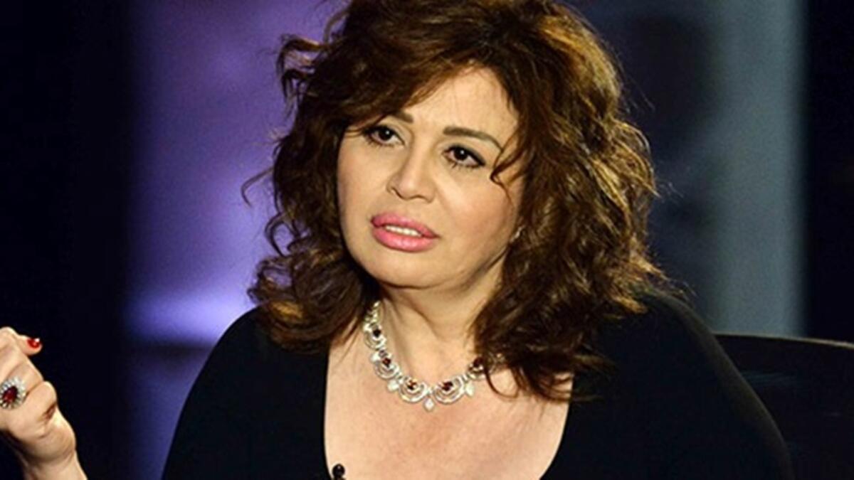 بالرغم من ان الفنانة إلهام شاهين تزوجت مرتين الاولى من رجل الأعمال عادل حسني والثانية من رجل الأعمال اللبناني عزت قدورة وظل الزواج بشكل سري لمدة عامين وانفصلت عنه أيضا ولم تنجب إلهام شاهين من زيجاتها الاثنتين.