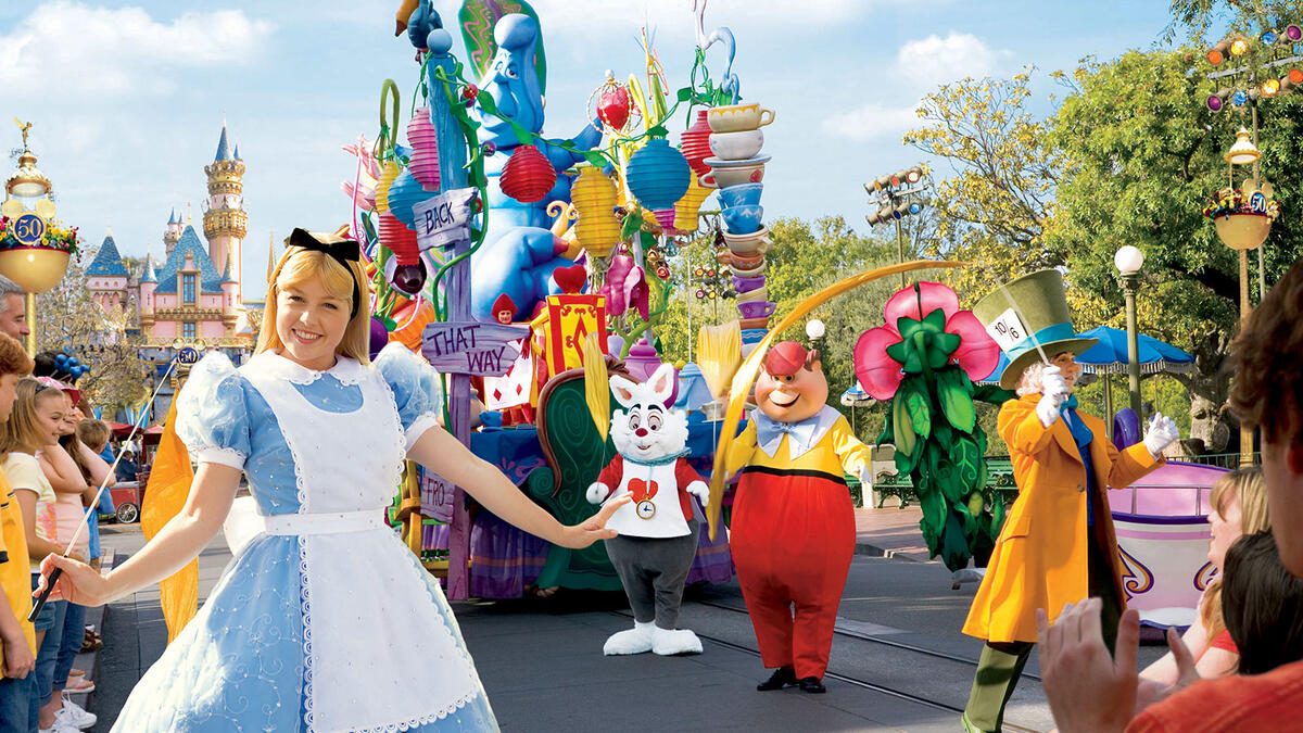 A group of Disneyland characters. (hianaheimresort.com)