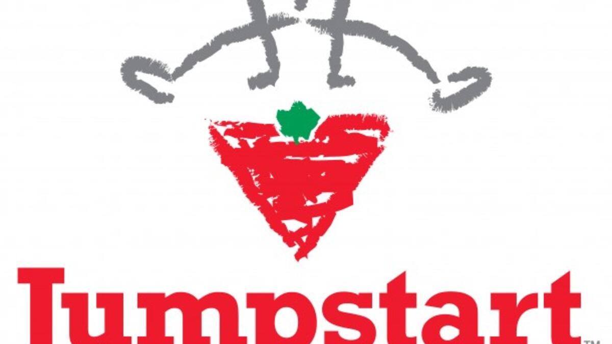 رئيس الوزراء الكندي "جاستن ترودو" تبرع  بـ50 ألف دولار لجمعية Jumpstart الخيرية الكندية التي تهدف لإتاحة اللعب والرياضة للأطفال المحرومين، وهي واحدة من سبع جمعيات خيرية طالب الزوجين بالتبرع لهما كهدية زفاف.