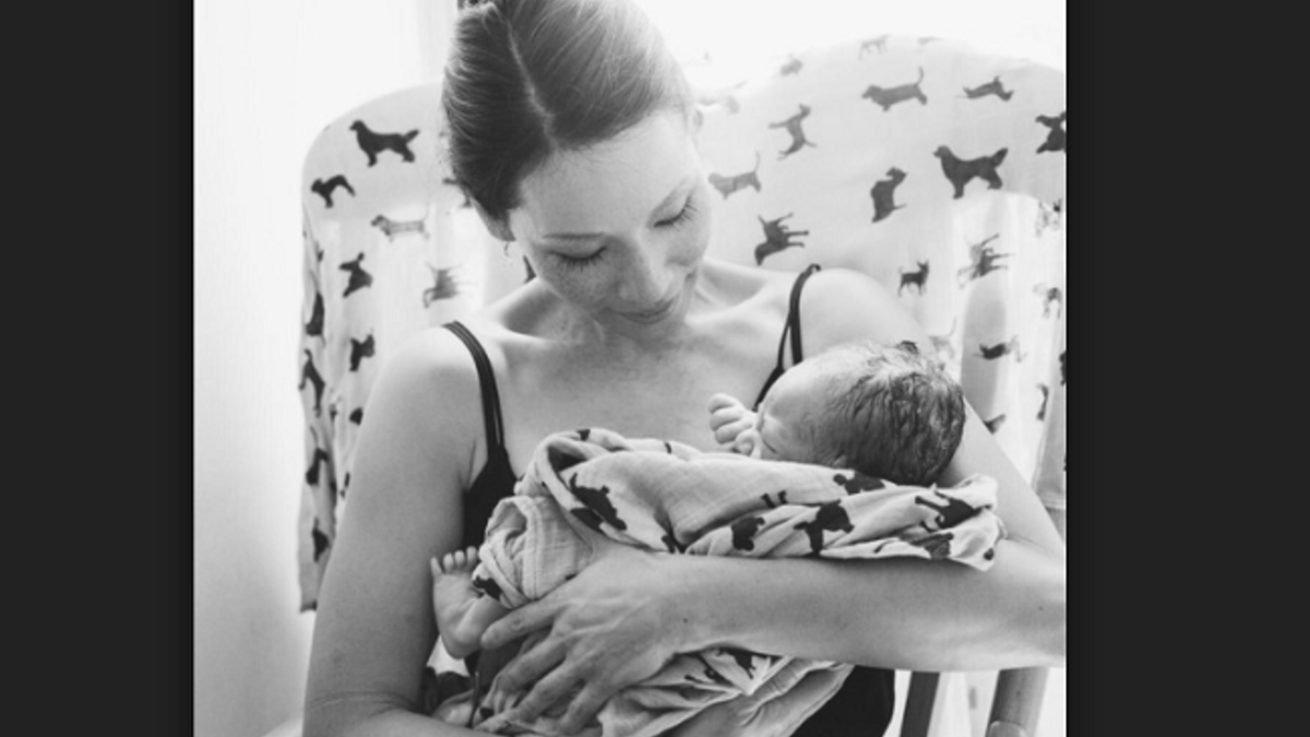 في شهر أغسطس عام 2015 استقبلت "لوسي ليو" طفلها الجديد من أم بديلة وأطلقت عليه اسم "روكويل للويد ليو"