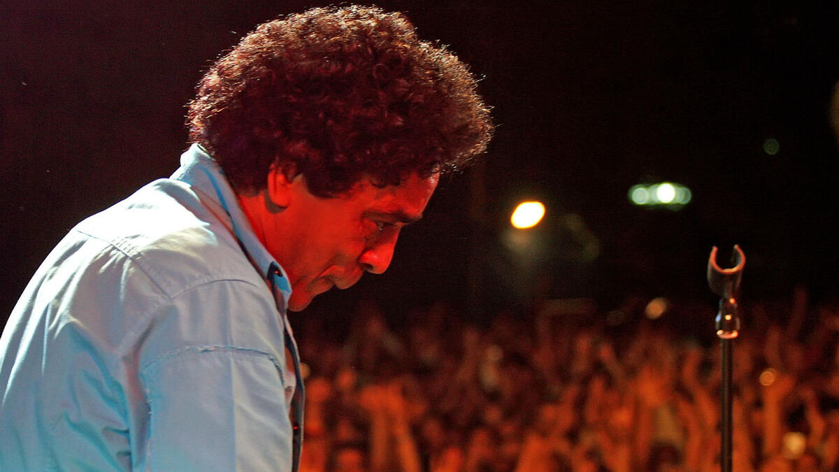 يحرص جيش "ريهانا" على سماع كل ما هو جديد من نجمتهم العالمية، وبحسب التسريبات فإن "ريهانا" تحضر لألبومها الجديد بسرية.