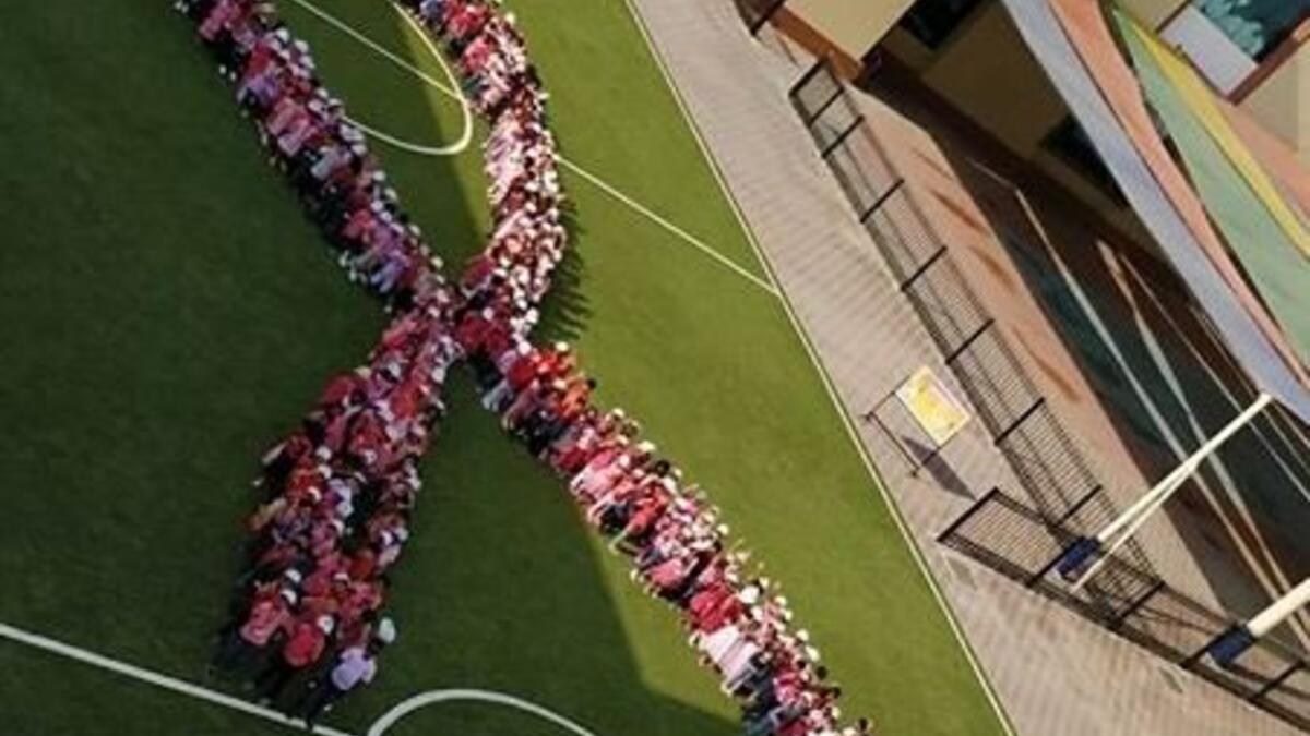 School children in UAE raise breast cancer awareness. (Twitter)
