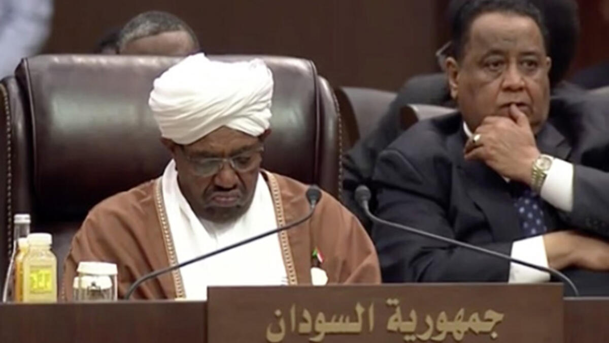 Sudan’s Omar al-Bashir might be wanted by the ICC for war crimes, but he doesn’t seem to be too worried about a potential arrest- he looks bored enough to fall asleep here!