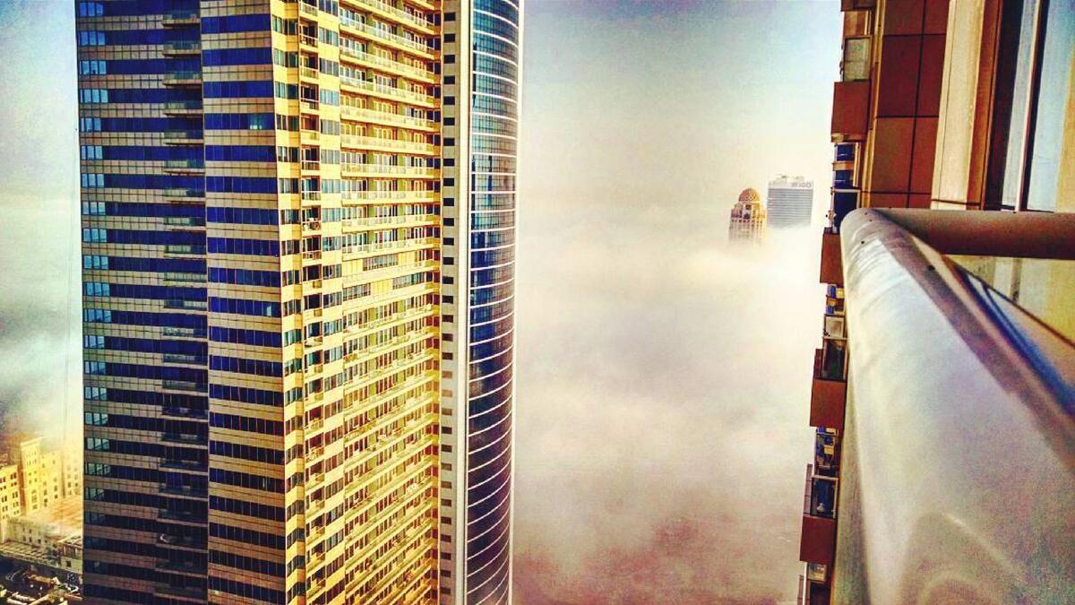 The Sulafa Tower is a 75-storey luxury apartment building in the Dubai Marina district. It is 285m tall with over 700 hundred apartments and offers several health club facilities. It provides its residents with a view over sea, Palm Jumeirah as well as Internet and Media City. The building was completed in 2010 by the TAV group.