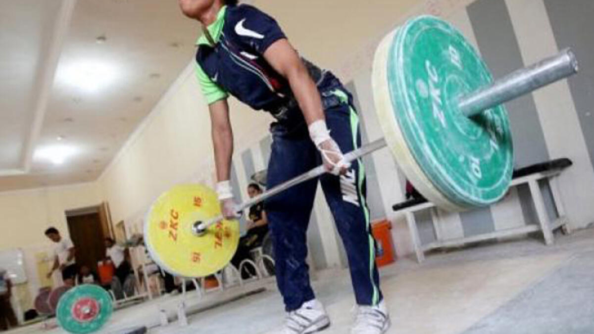arab woman weightlifter