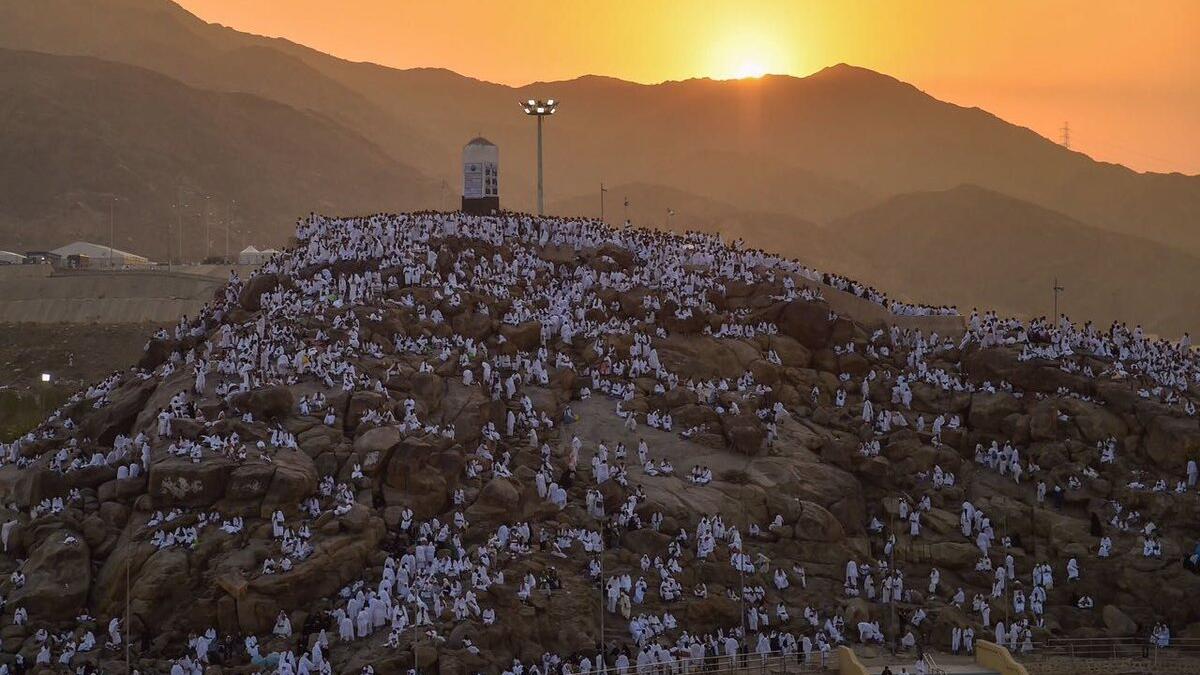 On the 9th of the month of Dhu al-Hijjah pilgrims go to Arafat from Mina, for the most important part of the Hajj. (Twitter)