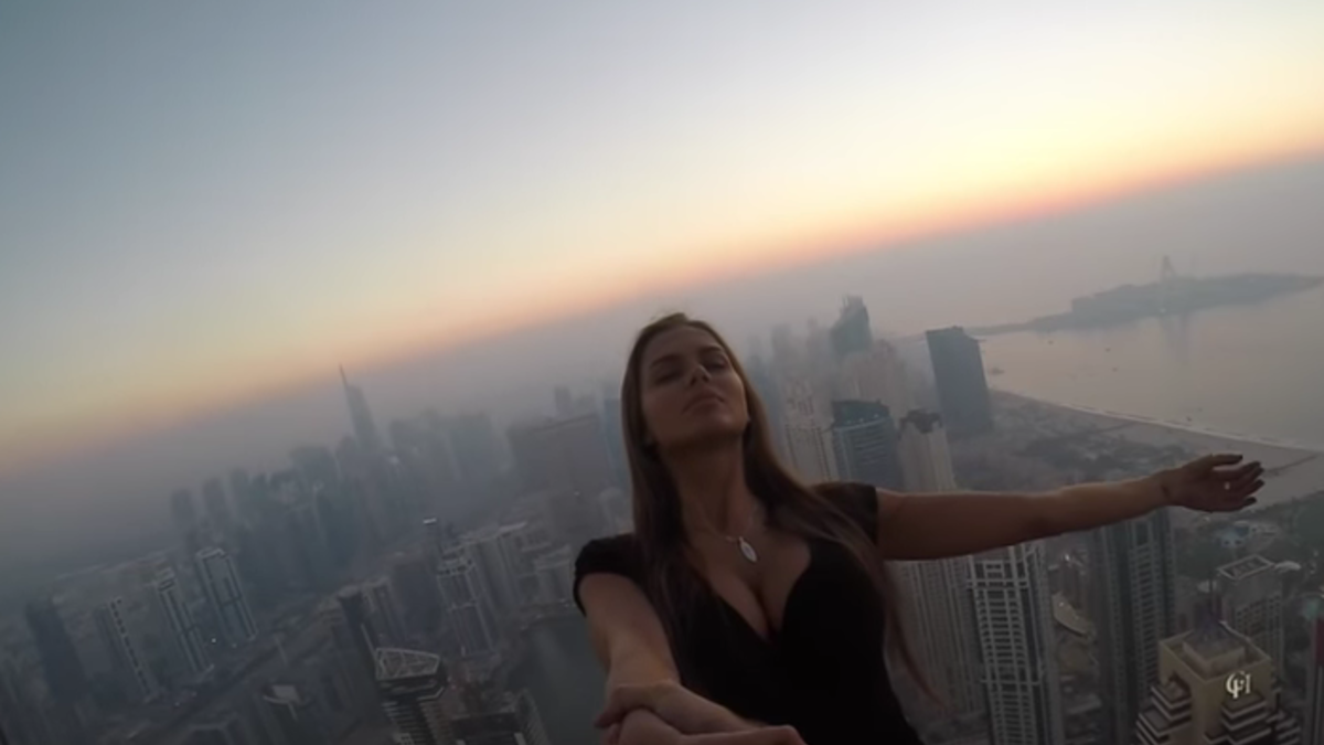 Russian girl's selfie on Dubai skyscraper (gulfbusiness.com)
