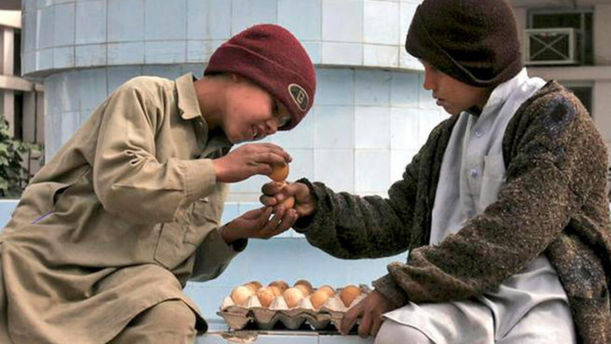 egg fight afghanistan eid