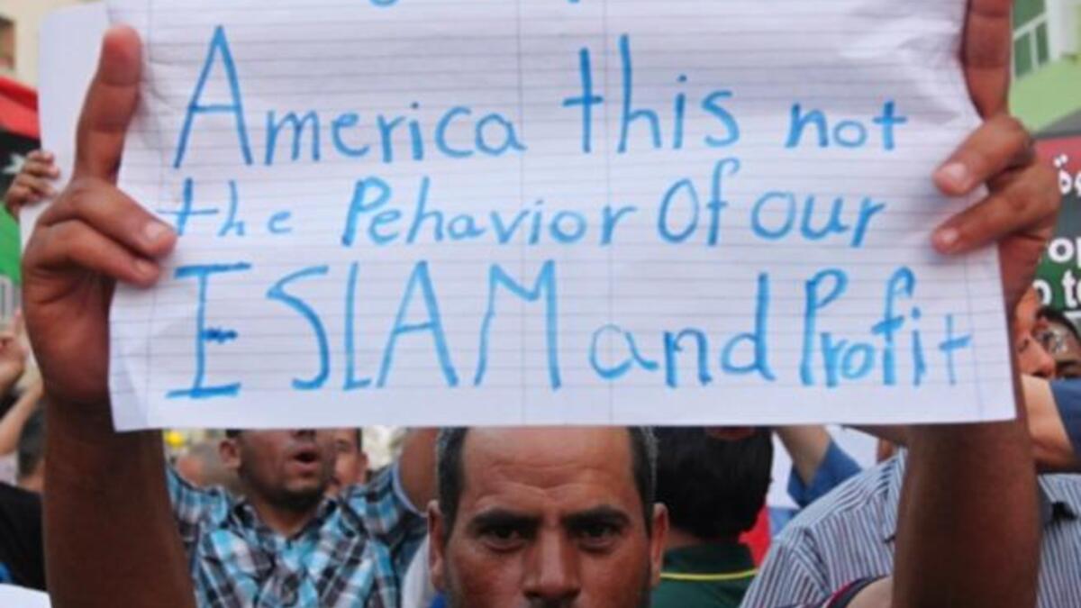 مظاهرة تعتذر للولايات المتحدة الأمريكية