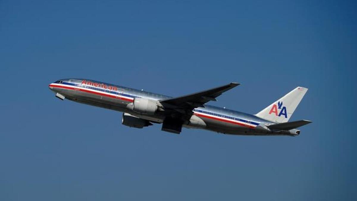 Yemeni Saleh flies to US for medical care.