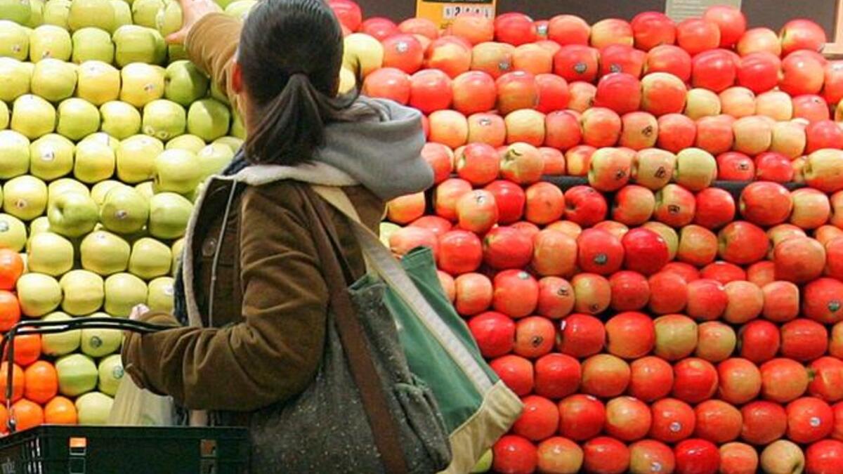 Apples -- These would be deemed halal, and woman-handling is acceptable, maybe encouraged. Apples, while  most 
notorious for sin, in this case are less threatening than the poisonous apple from Snow White.