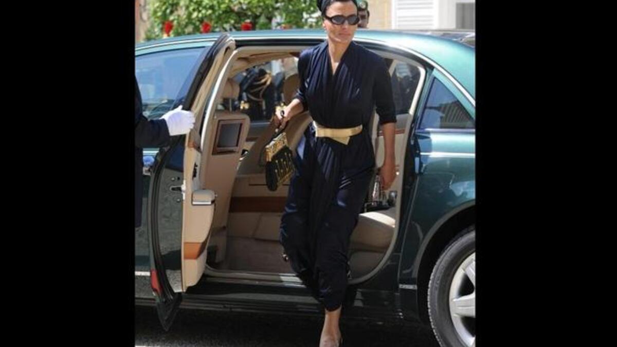 صنّف  مصمم  بريطاني  الشيخة موزة المسند كـ-"أفضل من يفهم الموضة" بعد الراحلة جاكلين كينيدي! .