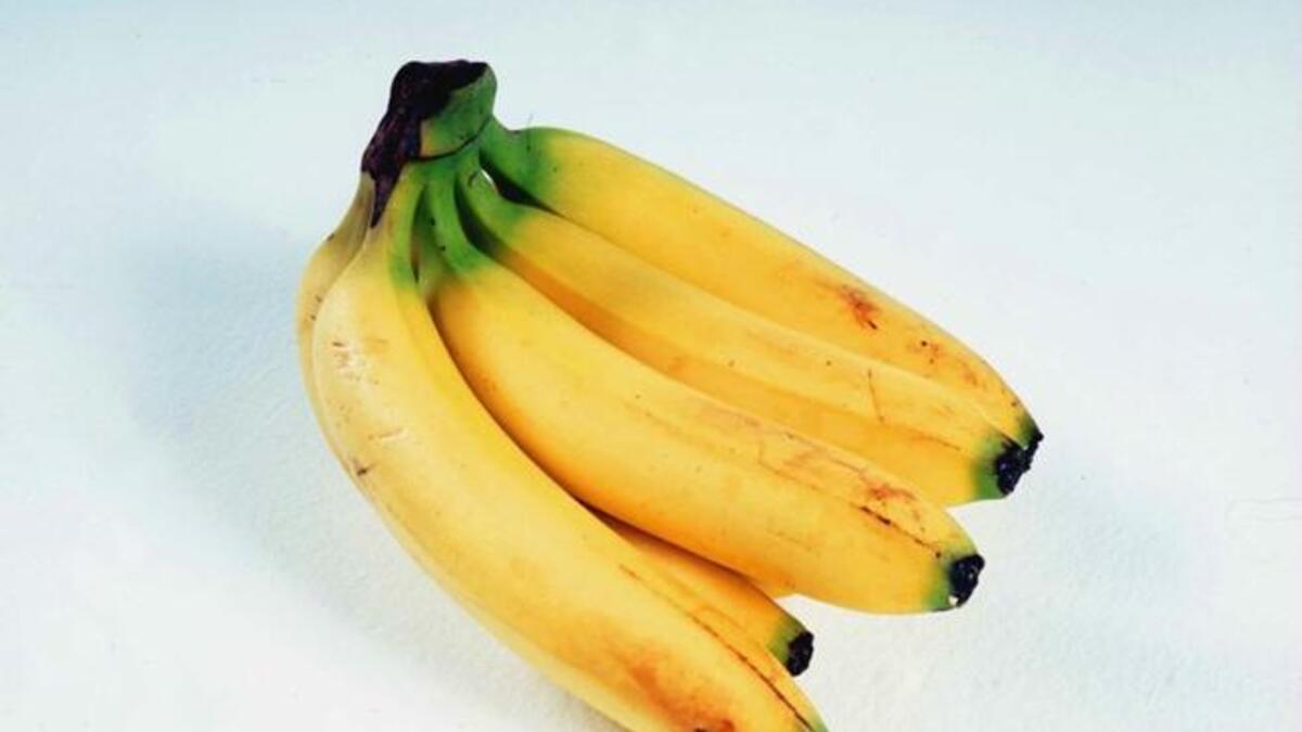 Unforgettably, the fruit 'n' veg man who was very soon viewed 'bananas': This Imam living in Europe issued his own fatwa deeming all fruit & vegetables resembling the male phallic organ (penis) off limits for women- in the kitchen or in the market. Ladies, you'll have to let your menfolk handle the groceries & peeling, chopping. Too bad, guys.