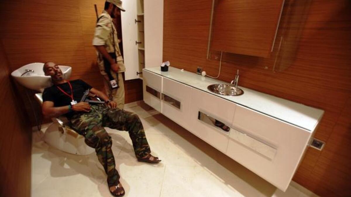 Mansion of Muatassim: fitted out with a private salon. Whatever happened to politics as the preserve 
of the people's welfare, and not for the benefit of an individual, a family, a group or clique. 
The elected leader's service should satisfy the will of the people, as well as ensuring a good hair and spa facility for the 
Dictator's dearest.