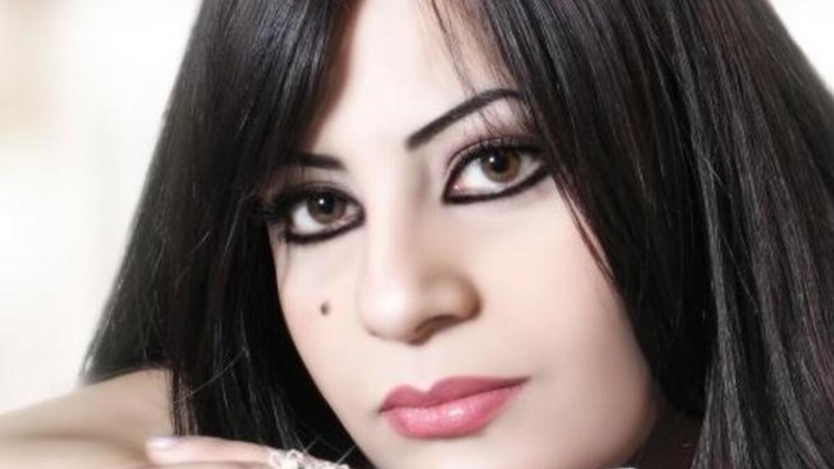 بررت حظر القذافي لصلاة الفجر قائلة: "ايش ها اللى بيجي من المساجد اليومين دول؟، الفساد من المساجد والتحريض والتخريب".