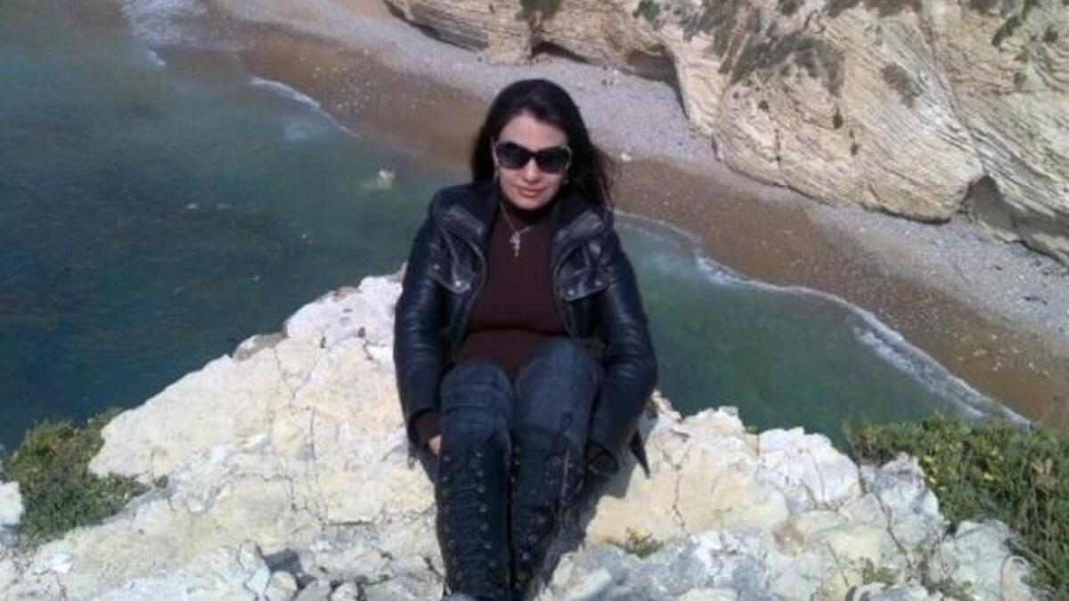 قالت أن الله يؤيد القذافي في قتله للأبرياء بجنوده التي لا نراها وملائكته!.