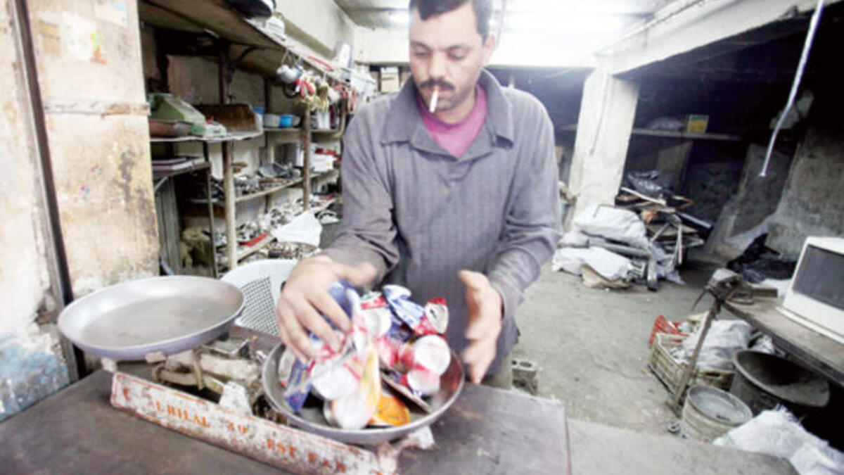 Metal scrap collector