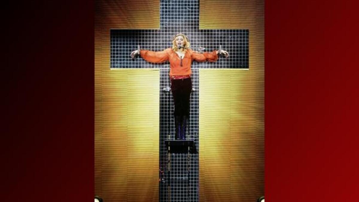 صليب استخدمته مادونا في حفلاتها