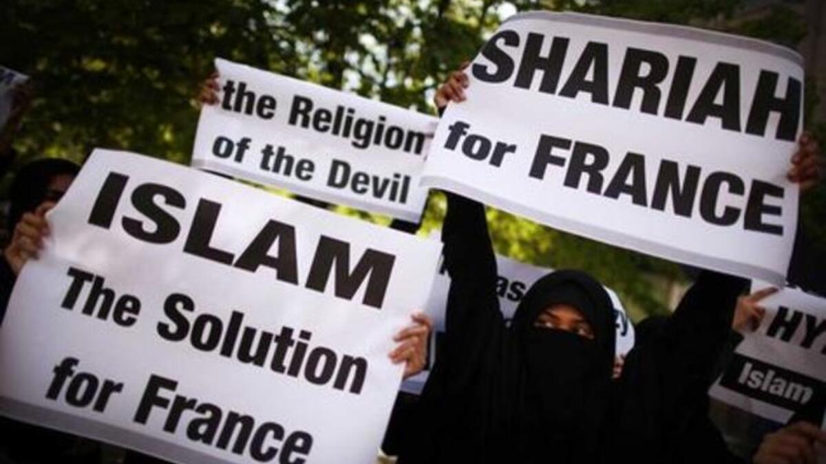 Muslims protest for Islam in France