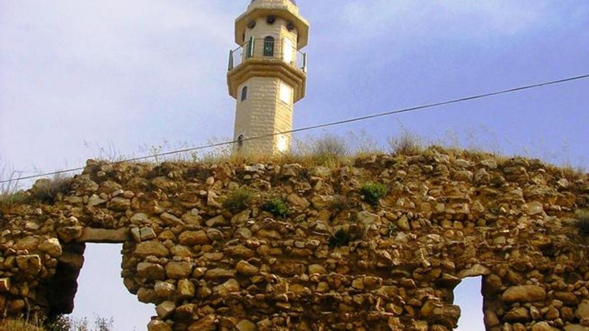 قلعة تاريخية في دير حنا في مثلث الجليل