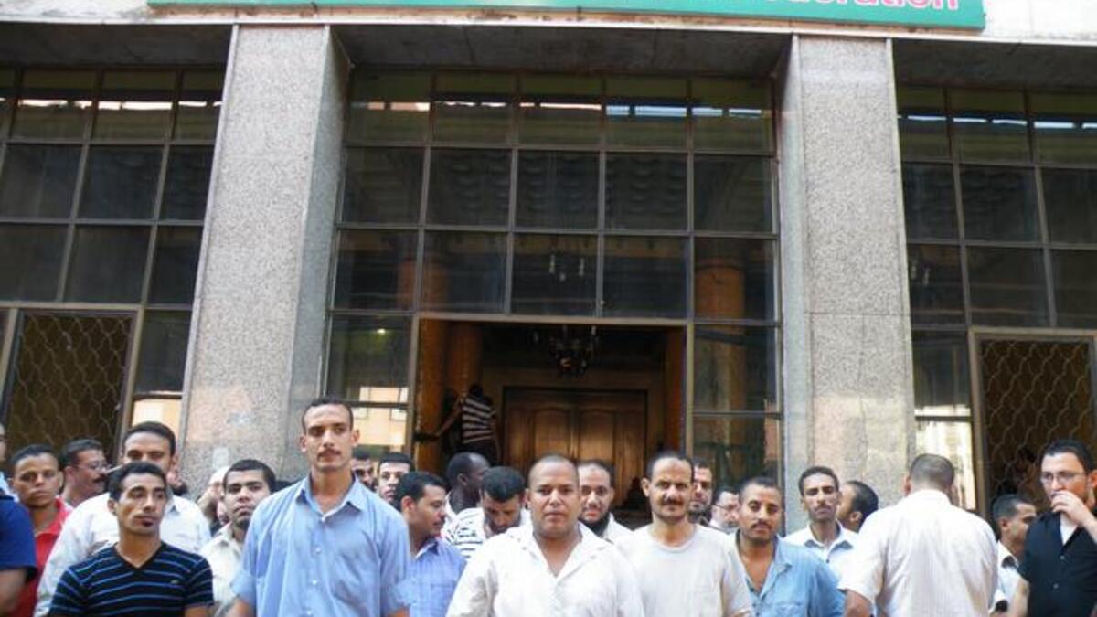 حققت البورصة المصرية في عهد مبارك معدل نمو اعتبر الأعلى بين الأسواق الناشئة؛ وساهم مبارك في حركة الخصخصة وخفض الضرائب والرسوم الجمركية.