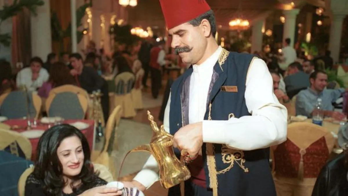 “Shisha” cafes to luxurious tents: The Ramadan Tent is a staple in the UAE during the Holy Month for Iftar (or break of fast)
 to 'Suhur' (eating before the start of fast- often late night, into the dawn hours). People congregate in special
 tents- a fashion that peaked early 2000s in Lebanon.