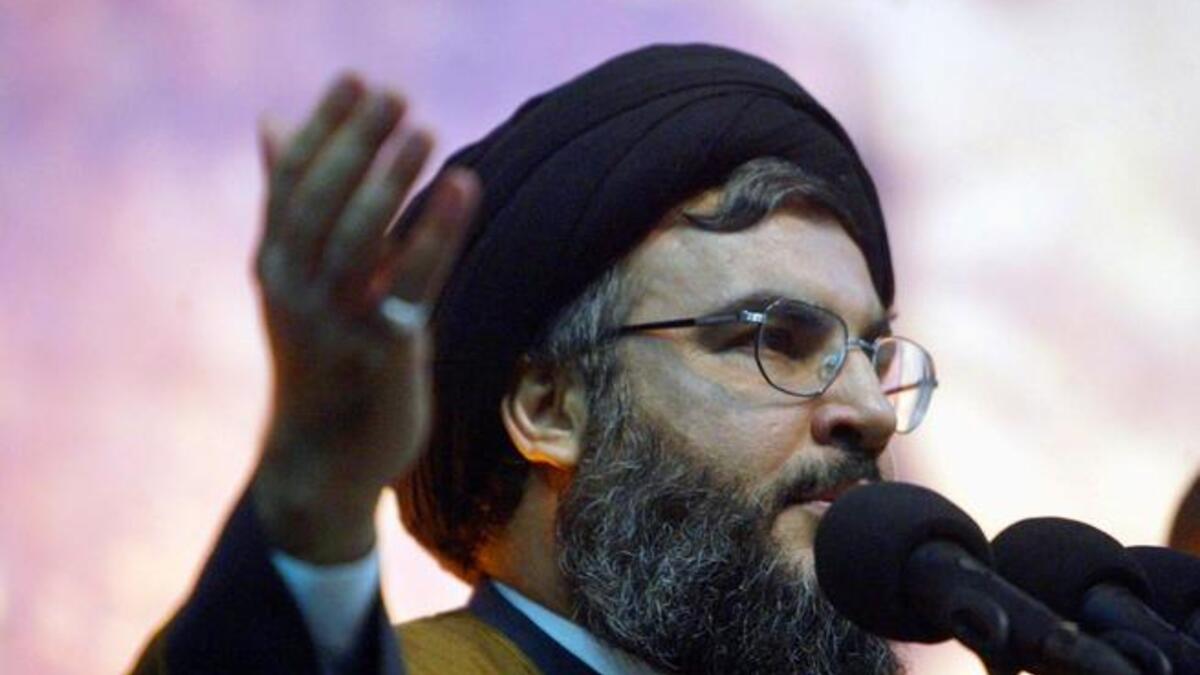 علاقة معقد تجمع سوريا بحزب الله اللبناني. تعد الطائفة السنية أغلبية في سوريا التي يحكمها العلويون في حين يتبع حزب الله المذهب الشيعي. تدخلت سوريا في الحرب الأهلية اللبنانية ومكثت قواتها فيها فترة طويلة وما زال لسوريا تأثيرها على السياسية اللبنانية.