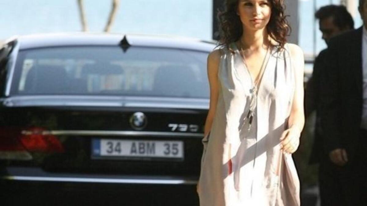 Samar never seen with a dress length below the knees.