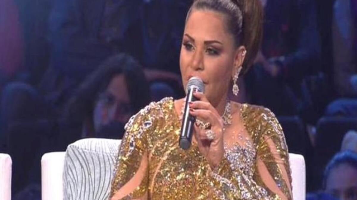 فستان أحلام المرصع في عرب أيدول