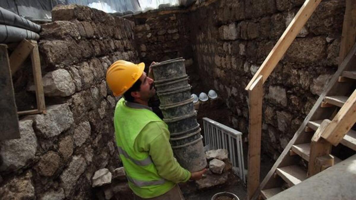 An Arab worker cannot afford Hajj easily