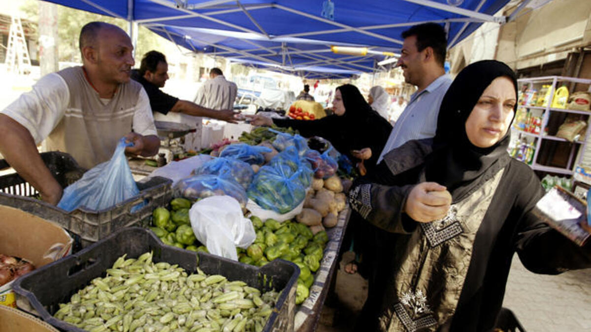 Iraqi fruit and vegetable stalls in a market