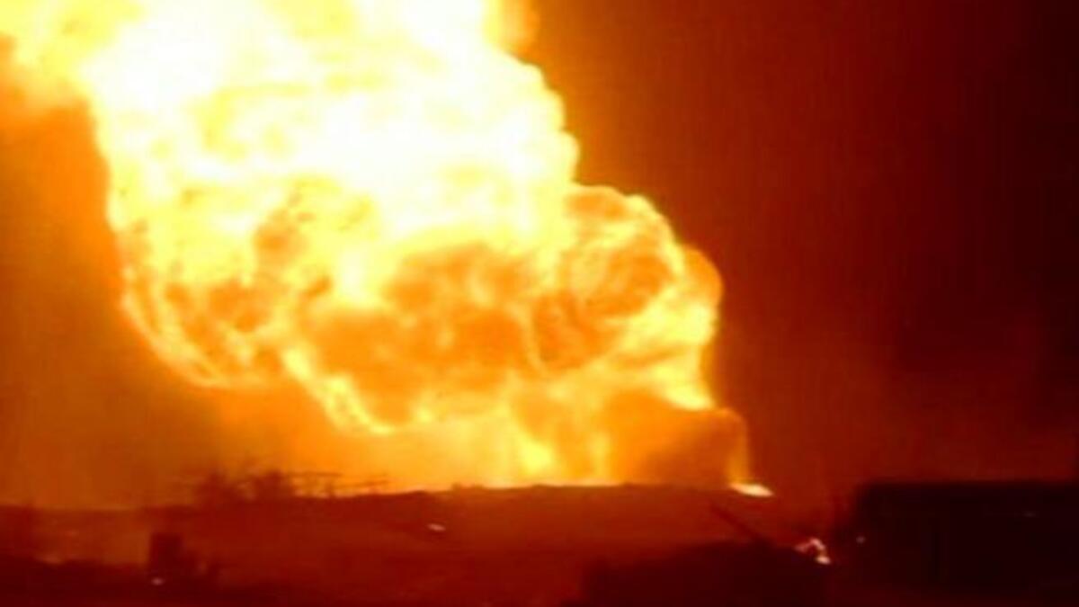 وفي مصر ما بعد مبارك؛ تعرض خط الغاز الذي يعتبر شريانا حيويا لتزويد إسرائيل بالغاز من مصر إلى التفجير من قبل ملثمين للمرة العاشرة منذ فبراير ٢٠١١.