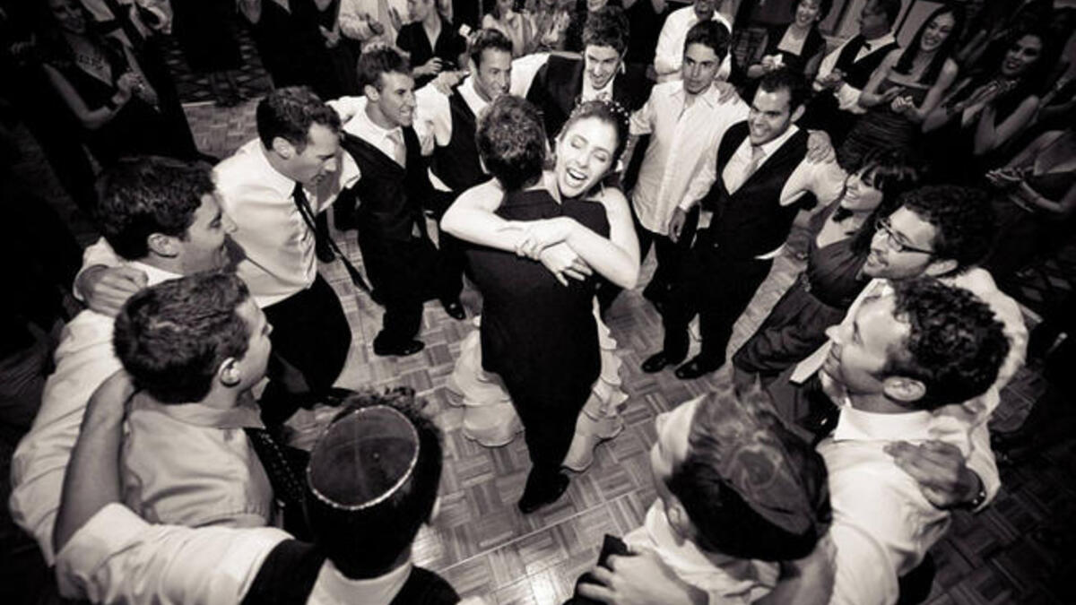 الرقص في الزفاف