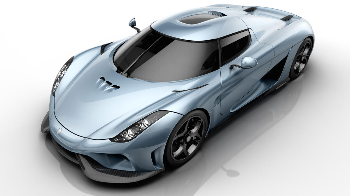 كوينغيسيغ ريغيرا (Koenigsegg Regera) ويصل سعرها إلى حوالي 1.9 مليون دولار.