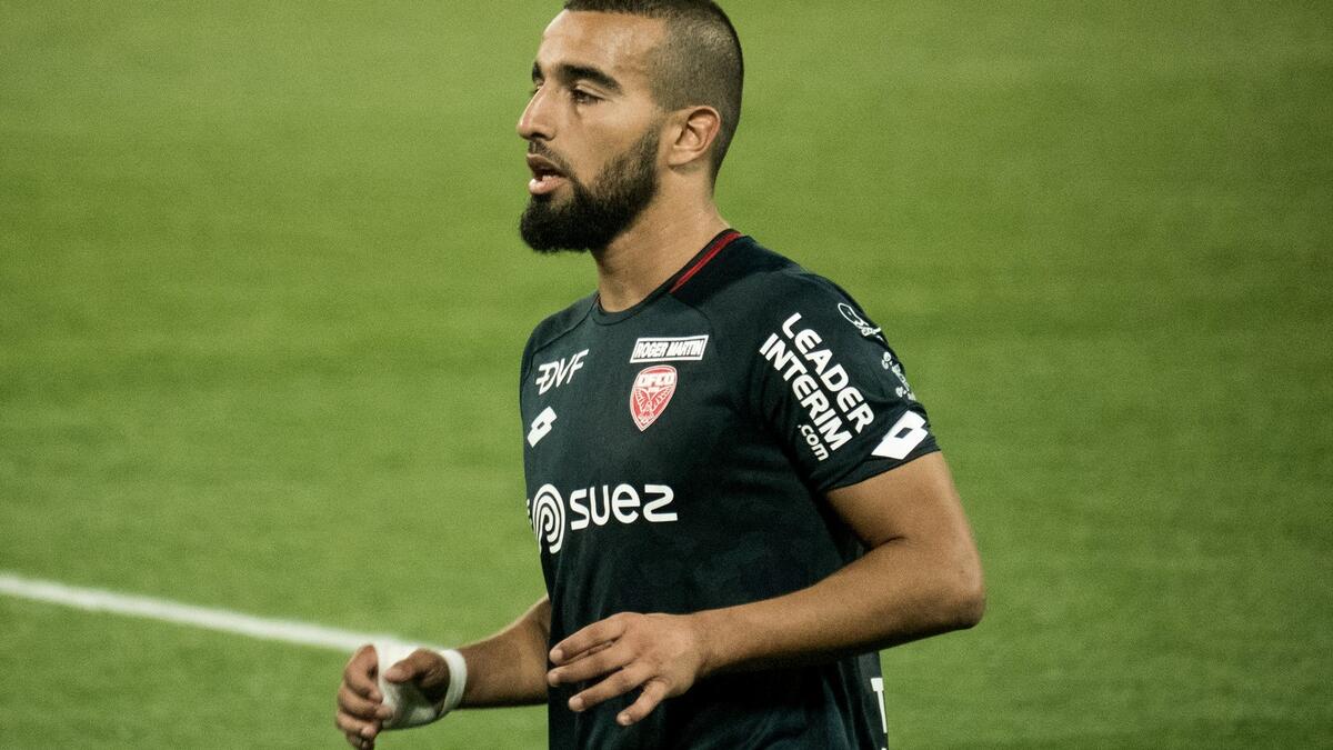 6. لاعب الوسط المهاجم التونسي نعيم سليتي (ديجون) 126 مراوغة ونسبة 72%.