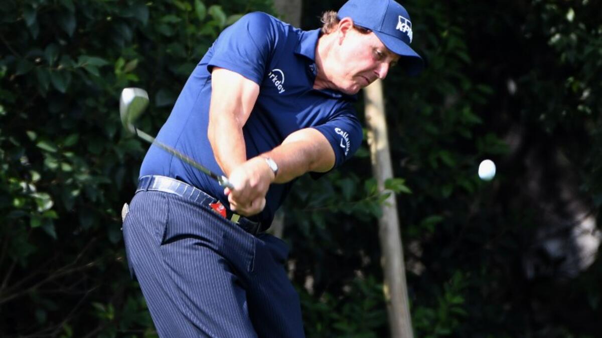 المركز السادس: لاعب الجولف الأميركي فيل ميكيلسون ومجموع ما حصده خلال مسيرته 815 مليون دولار.