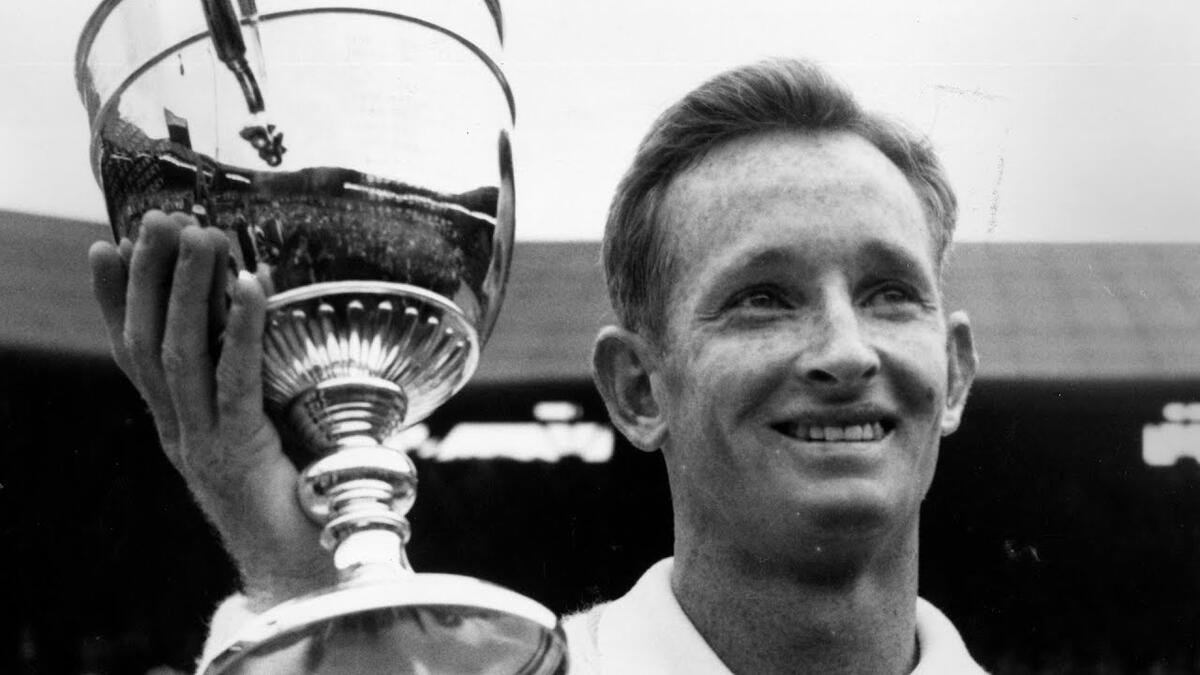 المركز السادس: الأسترالي رود لافر (1968-1976)، وفاز بـ 74 لقباً.