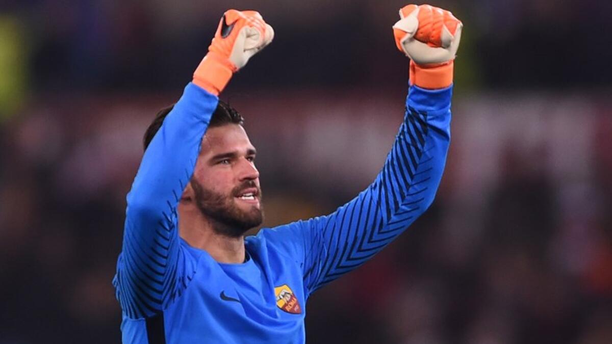 لحراسة المرمى: البرازيلي آليسون (روما)