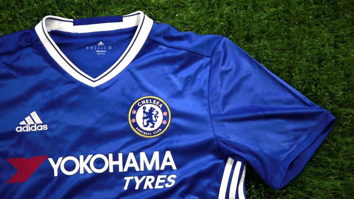5- تشلسي الإنجليزي بـ 899 ألف قميص سنوياً.