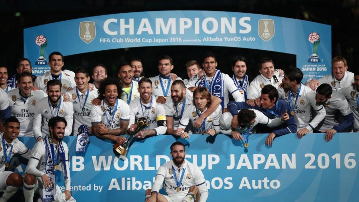 تتويج ريال مدريد الإسباني بلقب كأس العالم للأندية بعد فوزه في النهائي على كاشيما آنتلرز الياباني بنتيجة 4-2 بعد التمديد.