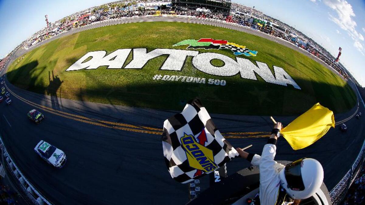 سباق دايتونا 500 للسيارات: قيمة العلامة التجارية لعام 2014: 100 مليون دولار، قيمة العلامة التجارية لعام 2015: 136 مليون دولار.