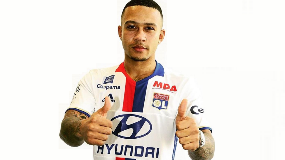 المركز الثاني: الجناح الهولندي ممفيس ديباي - من مانشستر يونايتد إلى ليون مقابل 18.8 مليون يورو.