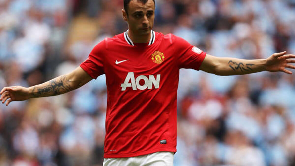 المركز التاسع: المهاجم البلغاري ديميتار بيرباتوف من توتنهام هوتسبير عام 2008 مقابل 32.3 مليون جنيه استرليني.